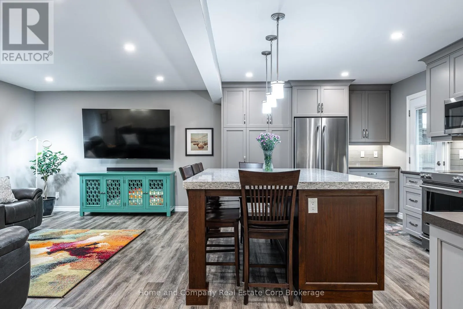 152 KEMP CRESCENT