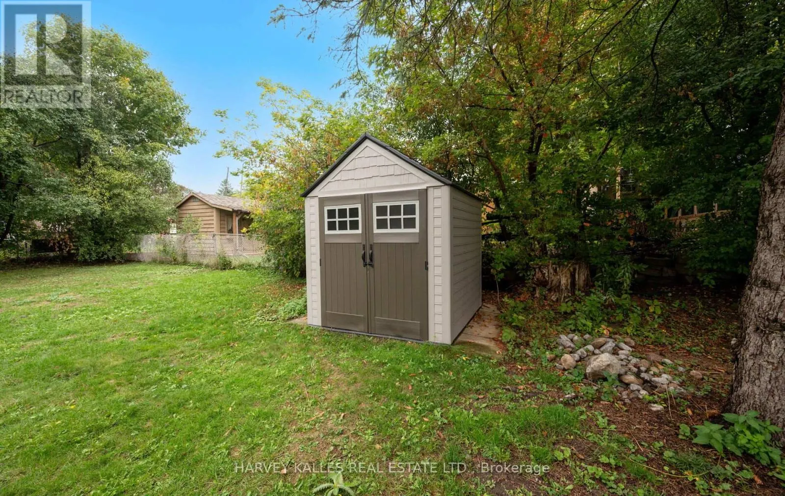 112 DUMBLE AVENUE