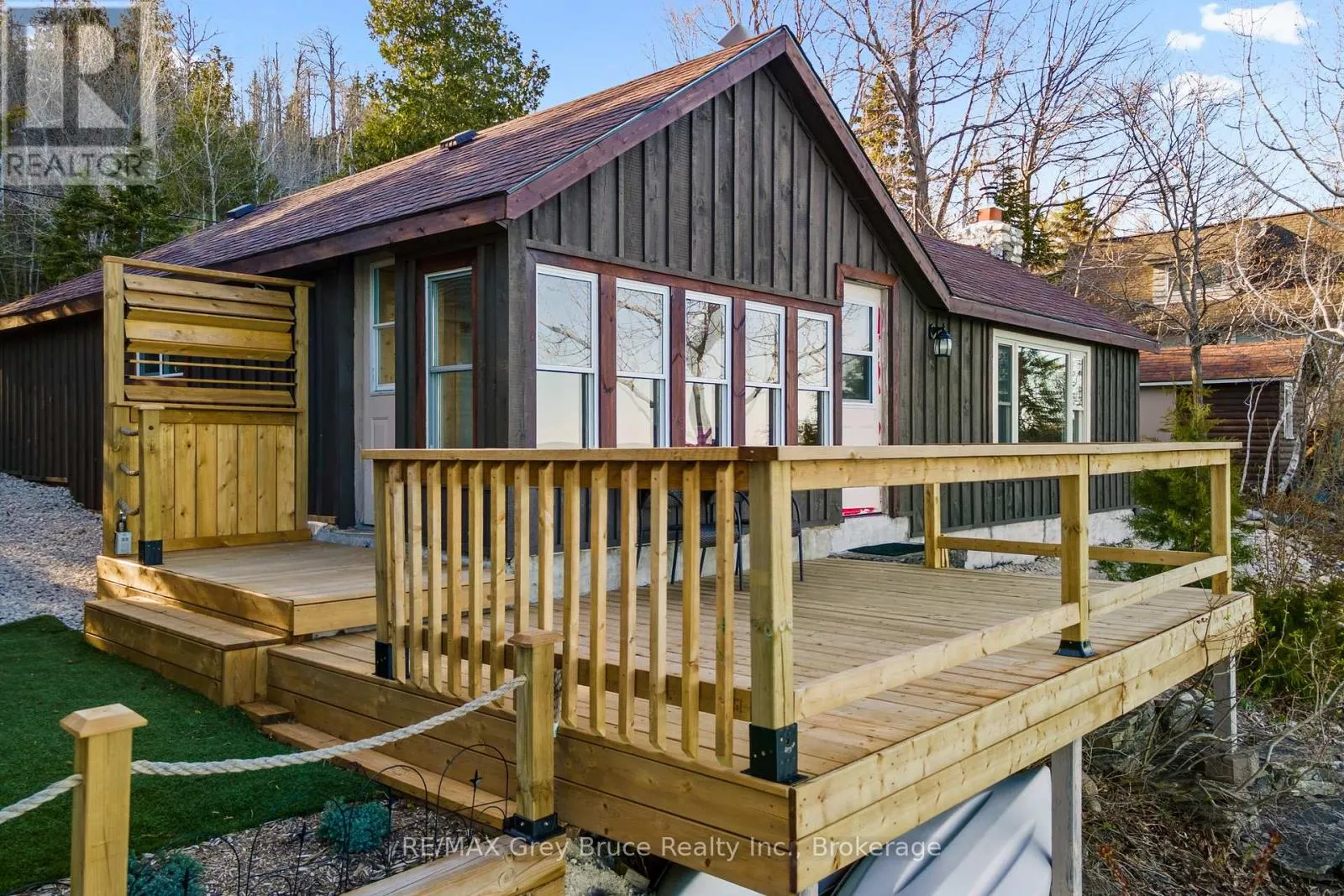 1132 DYERS BAY ROAD