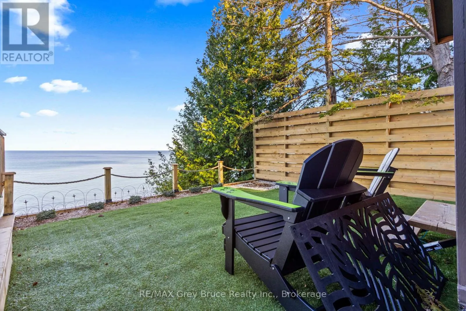 1132 DYERS BAY ROAD