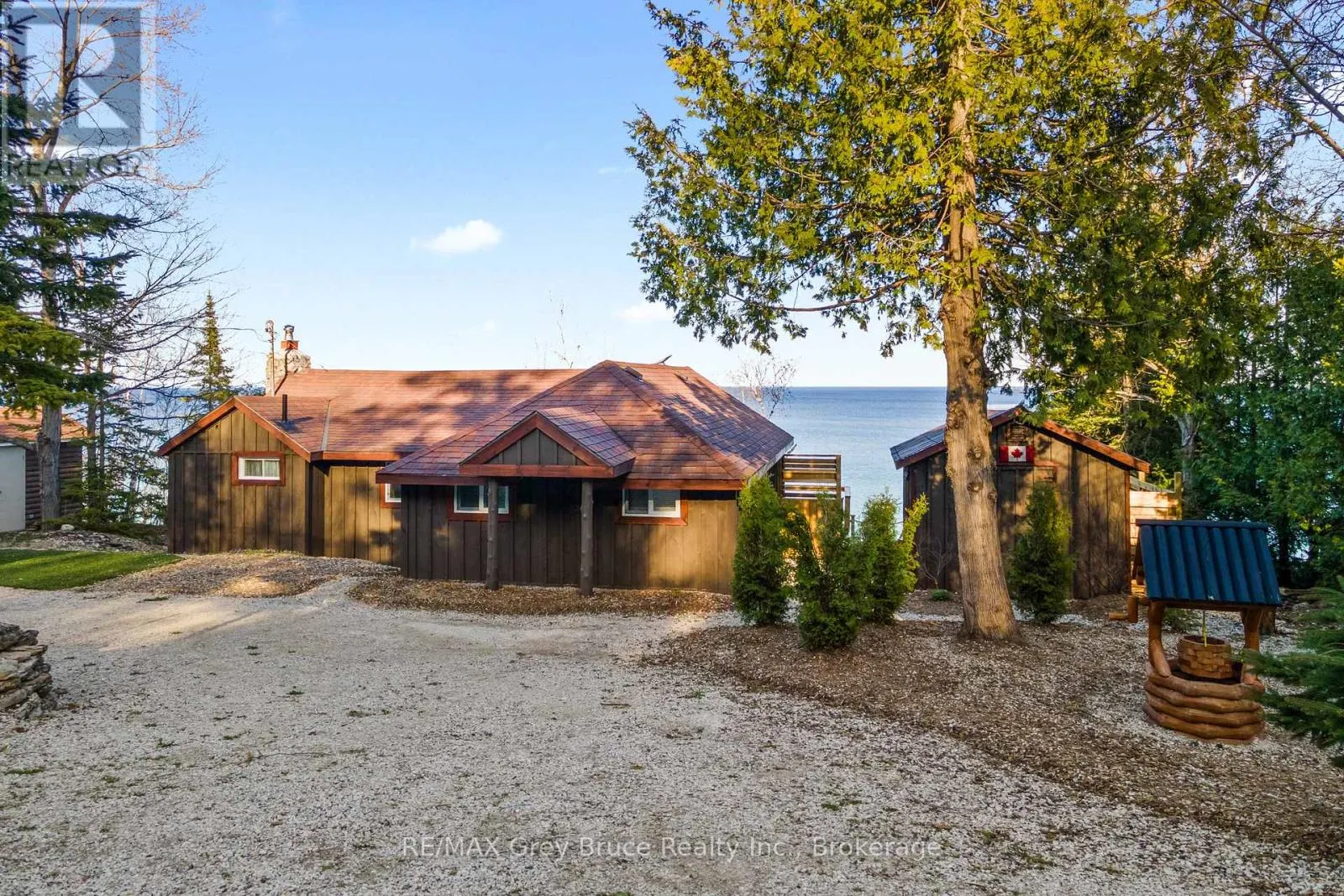 1132 DYERS BAY ROAD