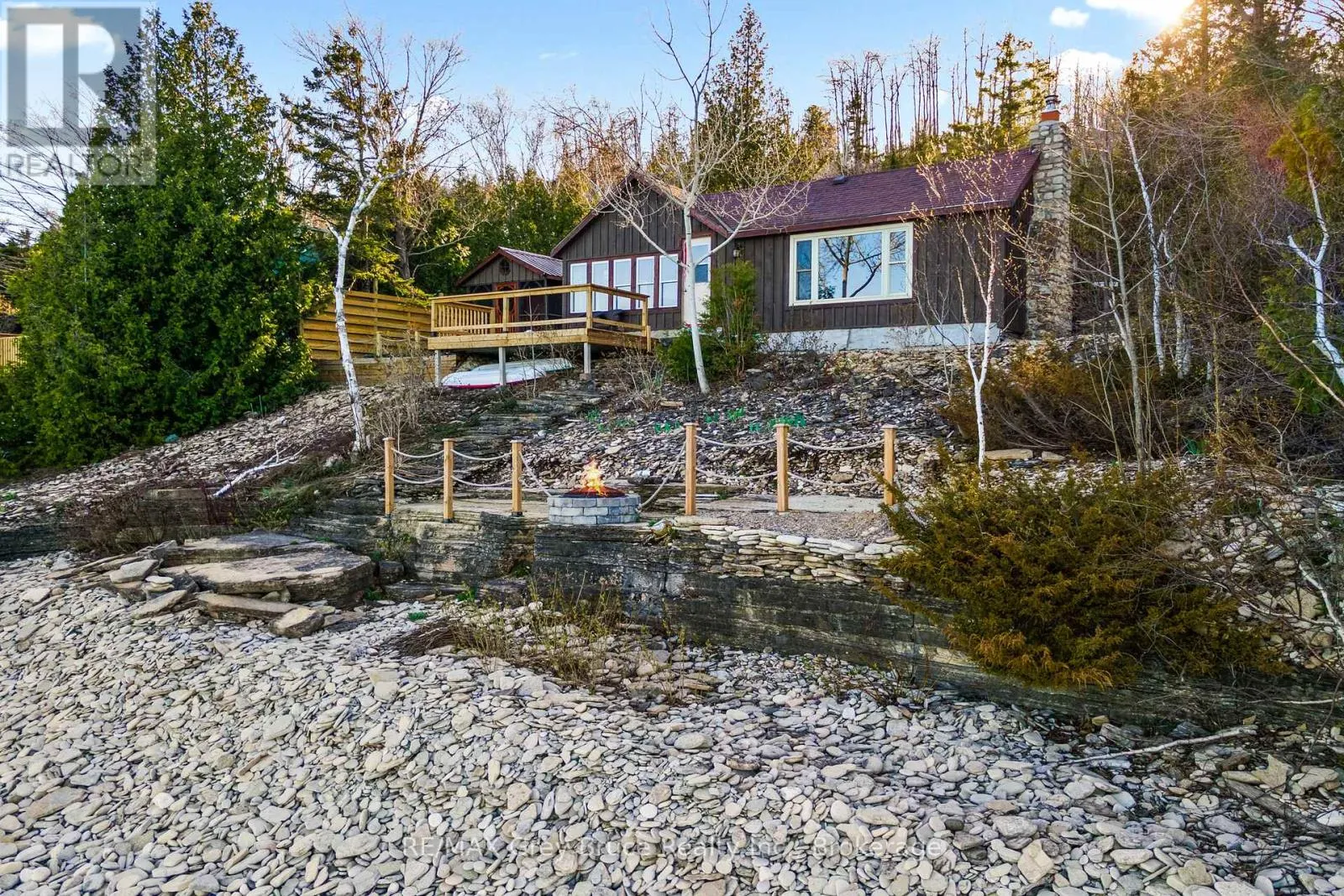 1132 DYERS BAY ROAD