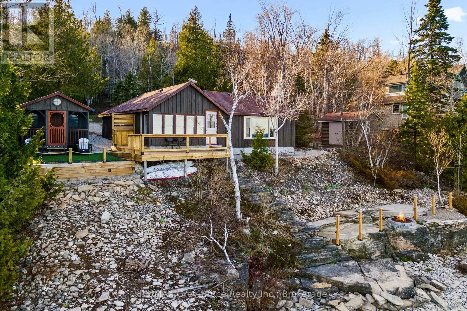 1132 DYERS BAY ROAD