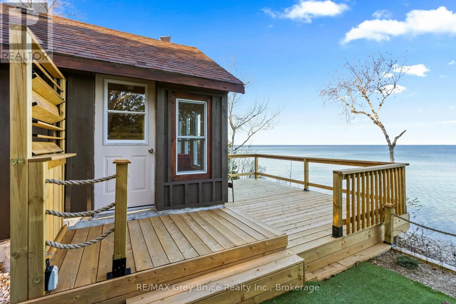 1132 DYERS BAY ROAD