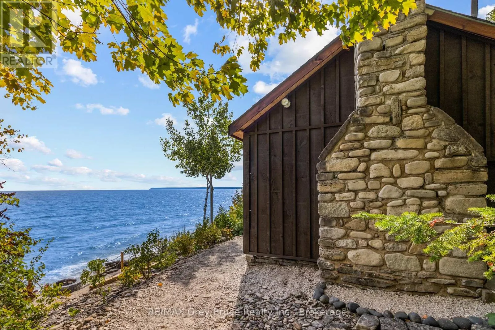 1132 DYERS BAY ROAD