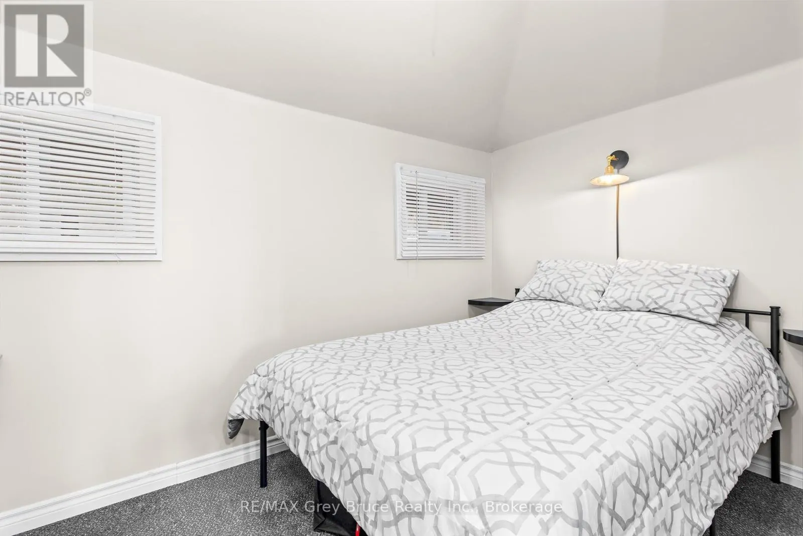 1132 DYERS BAY ROAD