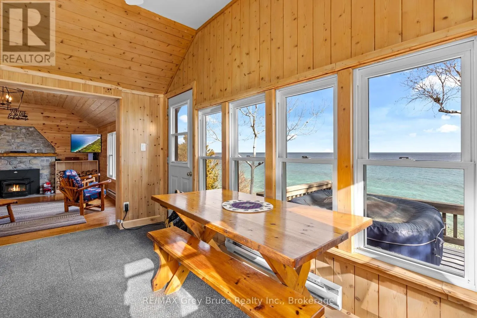 1132 DYERS BAY ROAD