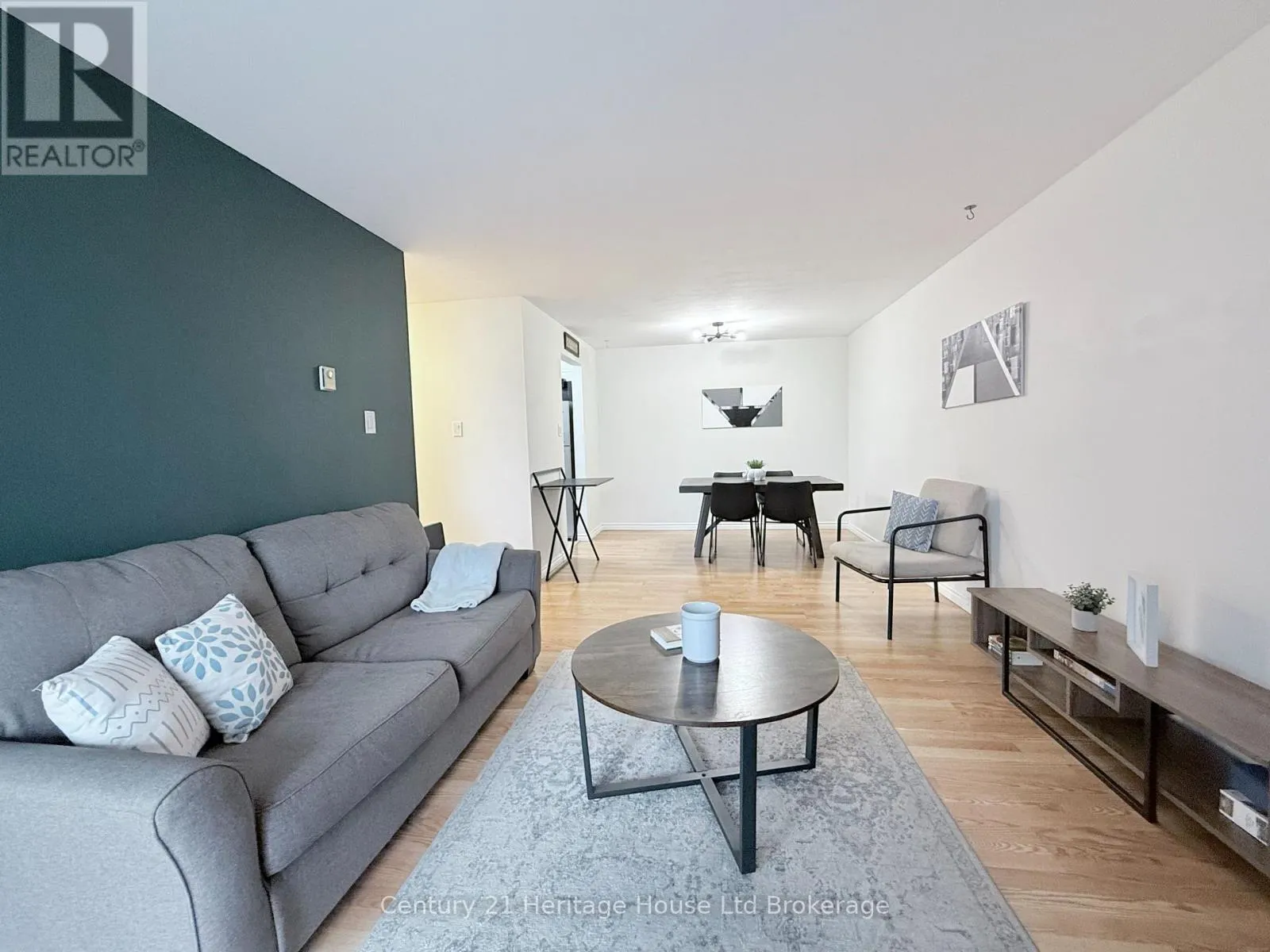 217 - 737 DEVERON CRESCENT, #217
