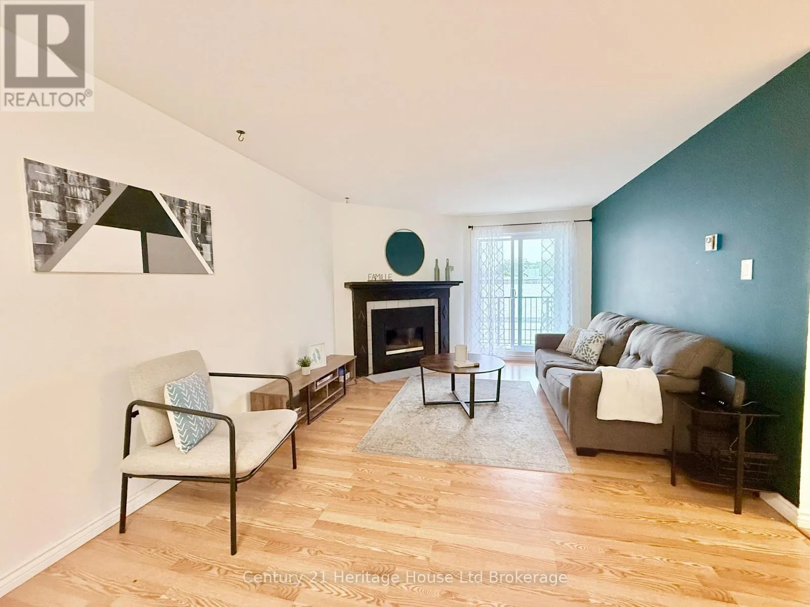 217 - 737 DEVERON CRESCENT, #217
