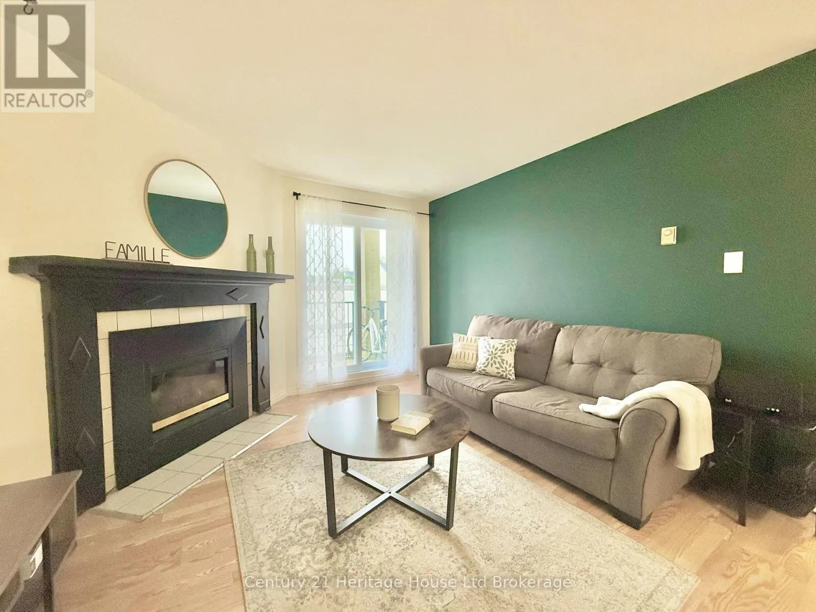 217 - 737 DEVERON CRESCENT, #217