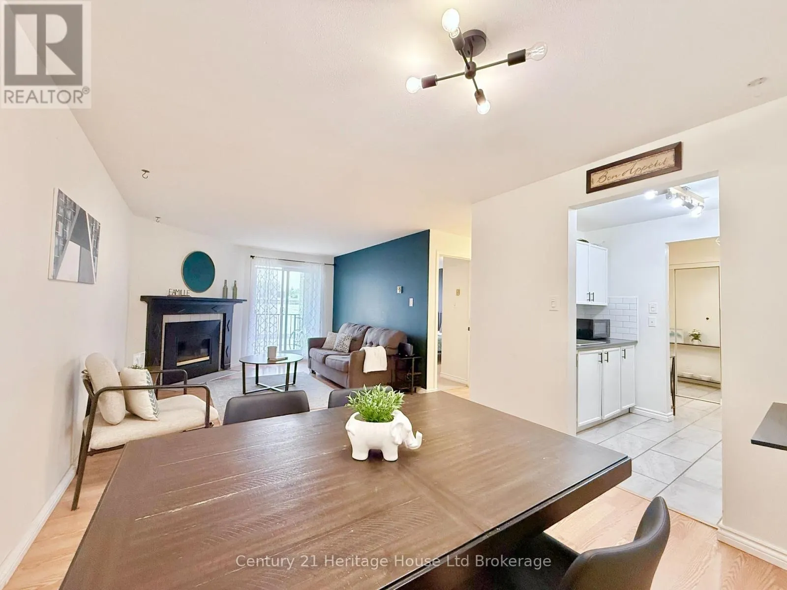 217 - 737 DEVERON CRESCENT, #217