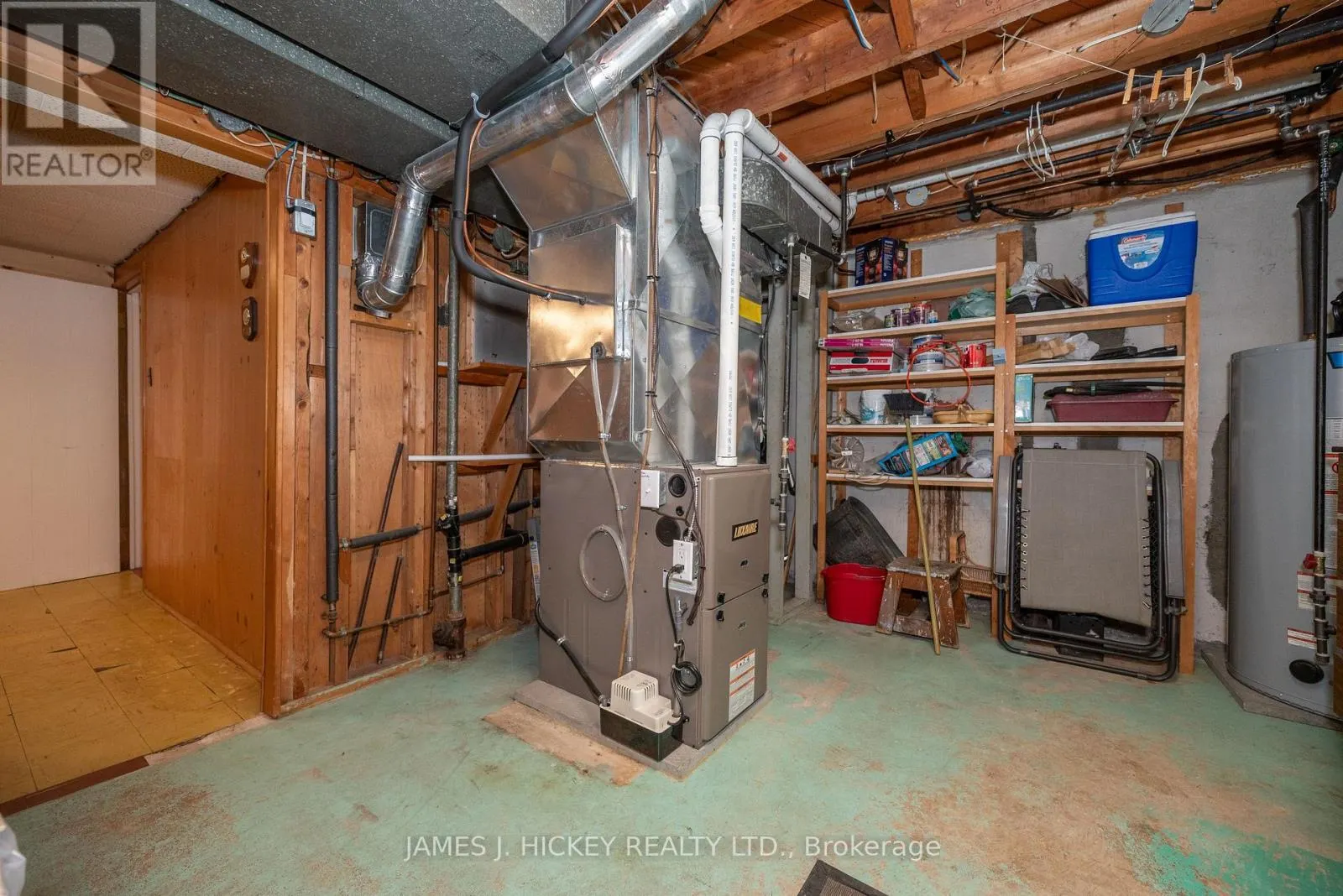 8 TWEEDSMUIR PLACE