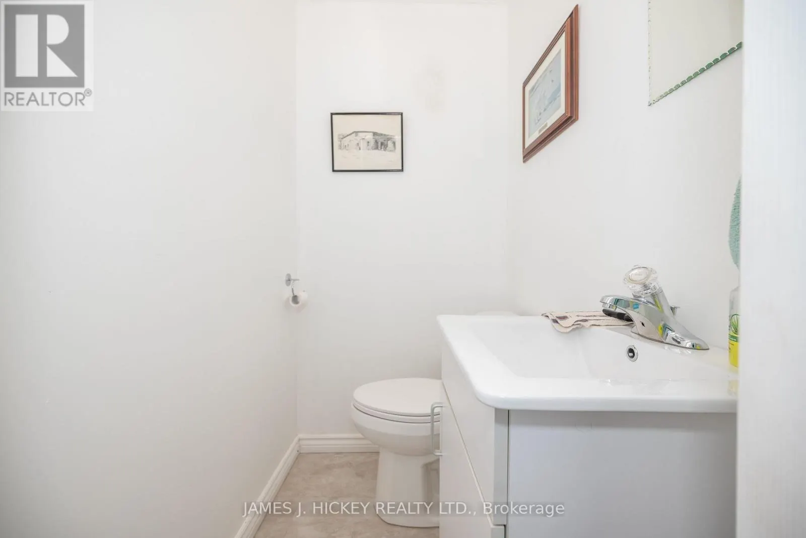 8 TWEEDSMUIR PLACE