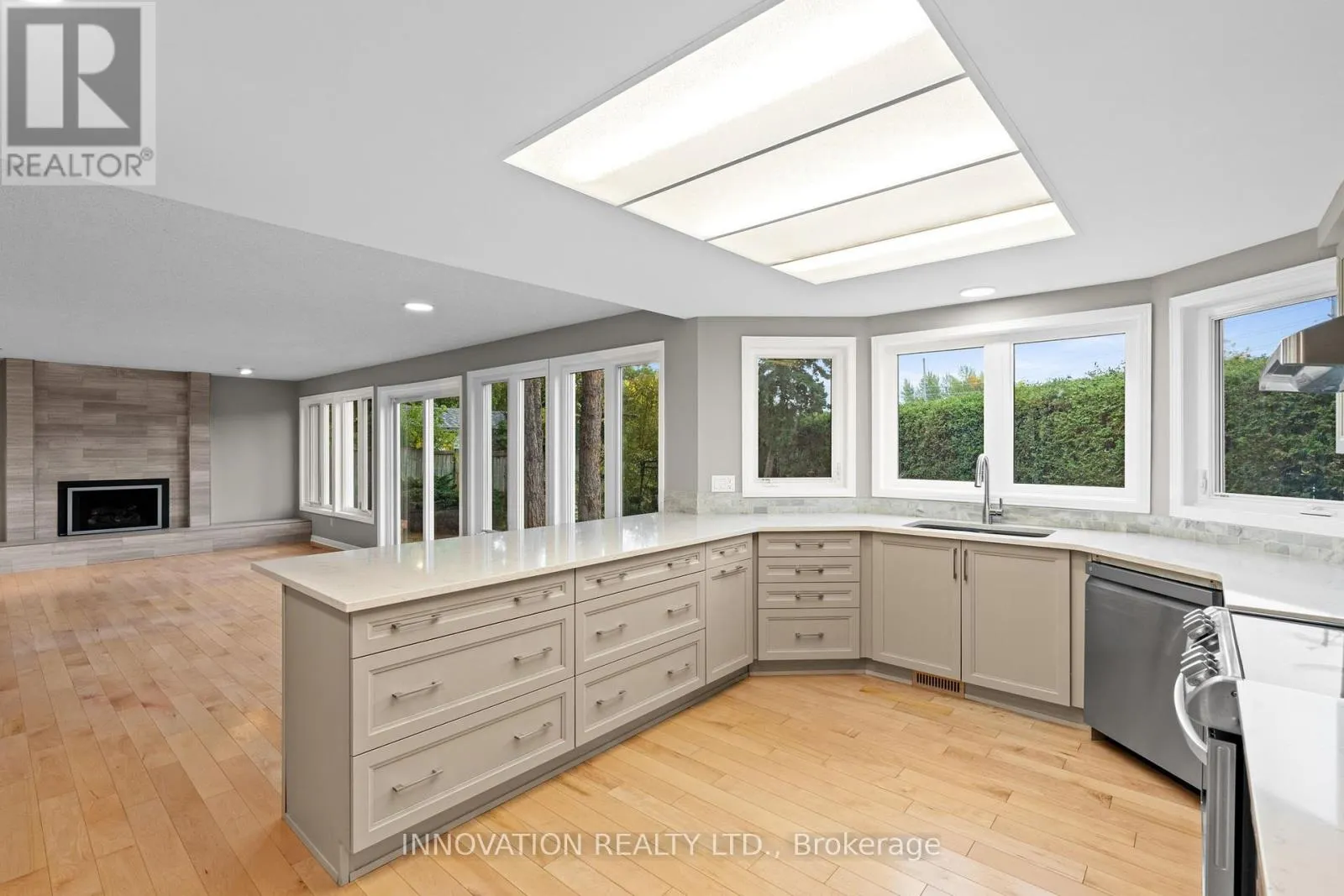 206 CYPRESS COURT