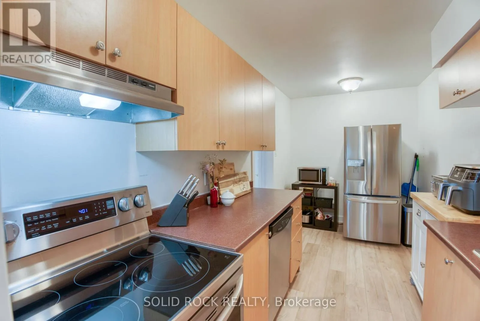 12 - 463 CANOTIA PLACE