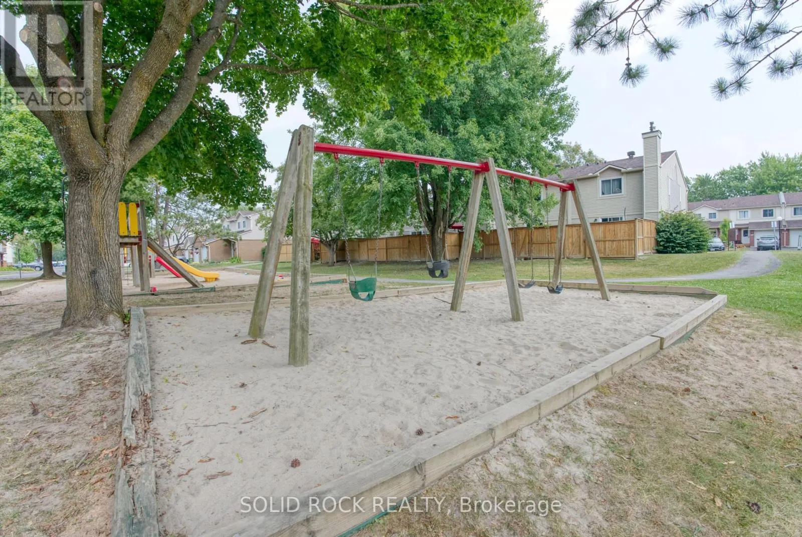 12 - 463 CANOTIA PLACE