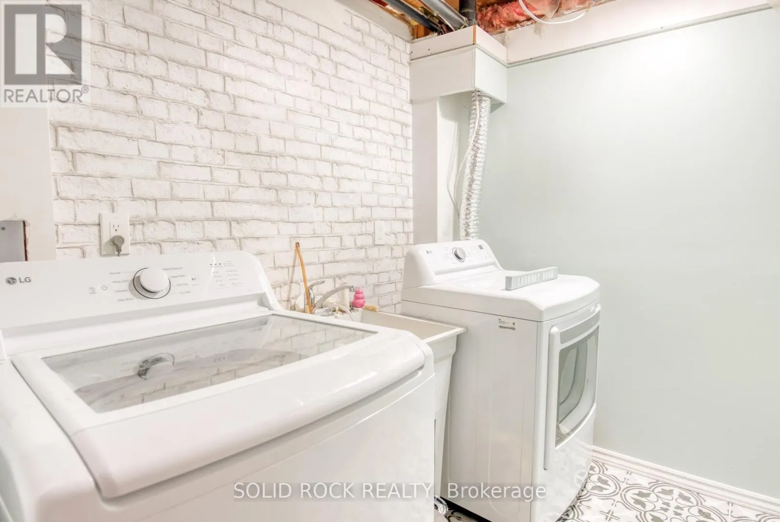 12 - 463 CANOTIA PLACE