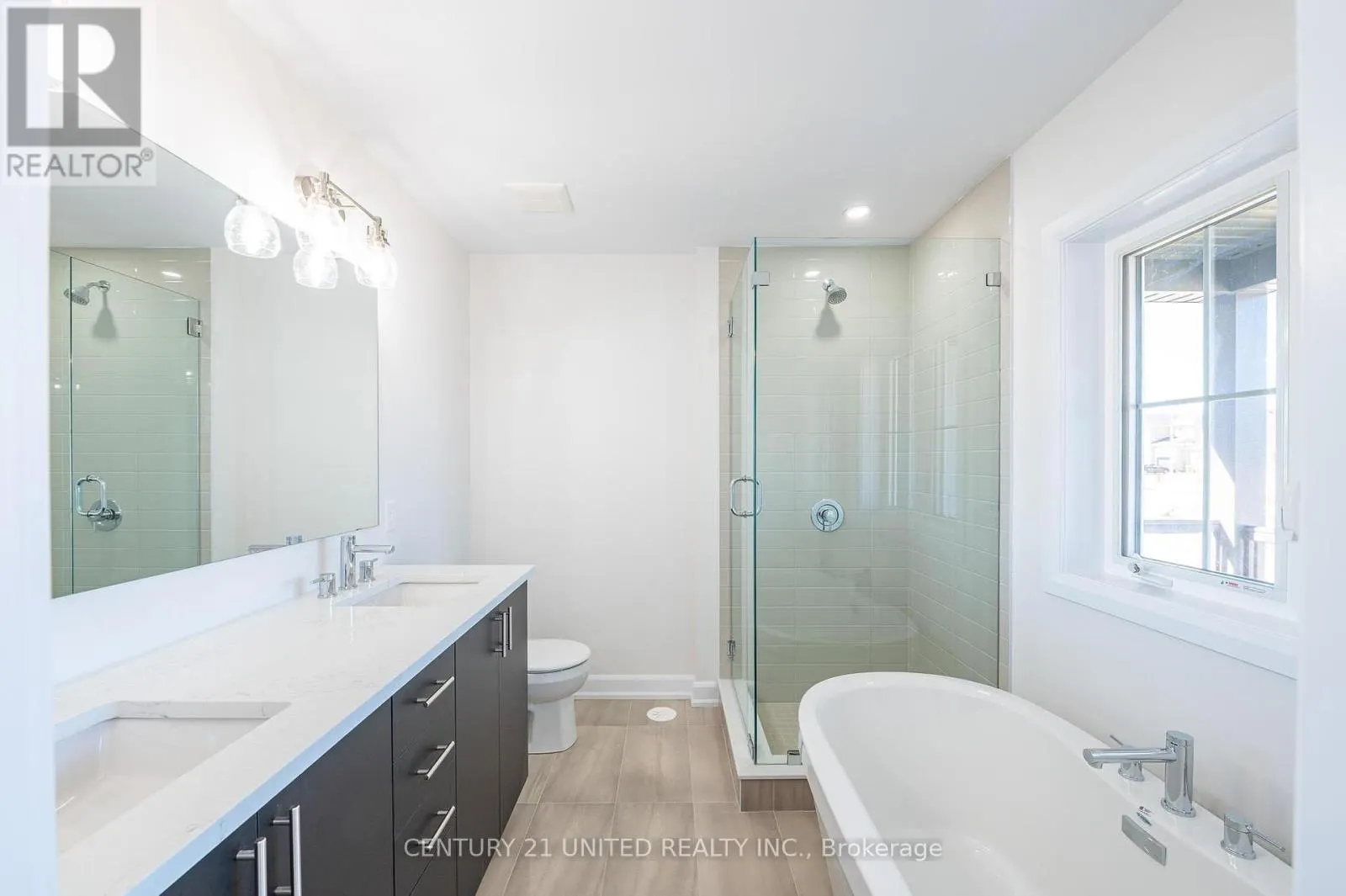 305 MULLIGHAN GARDENS
