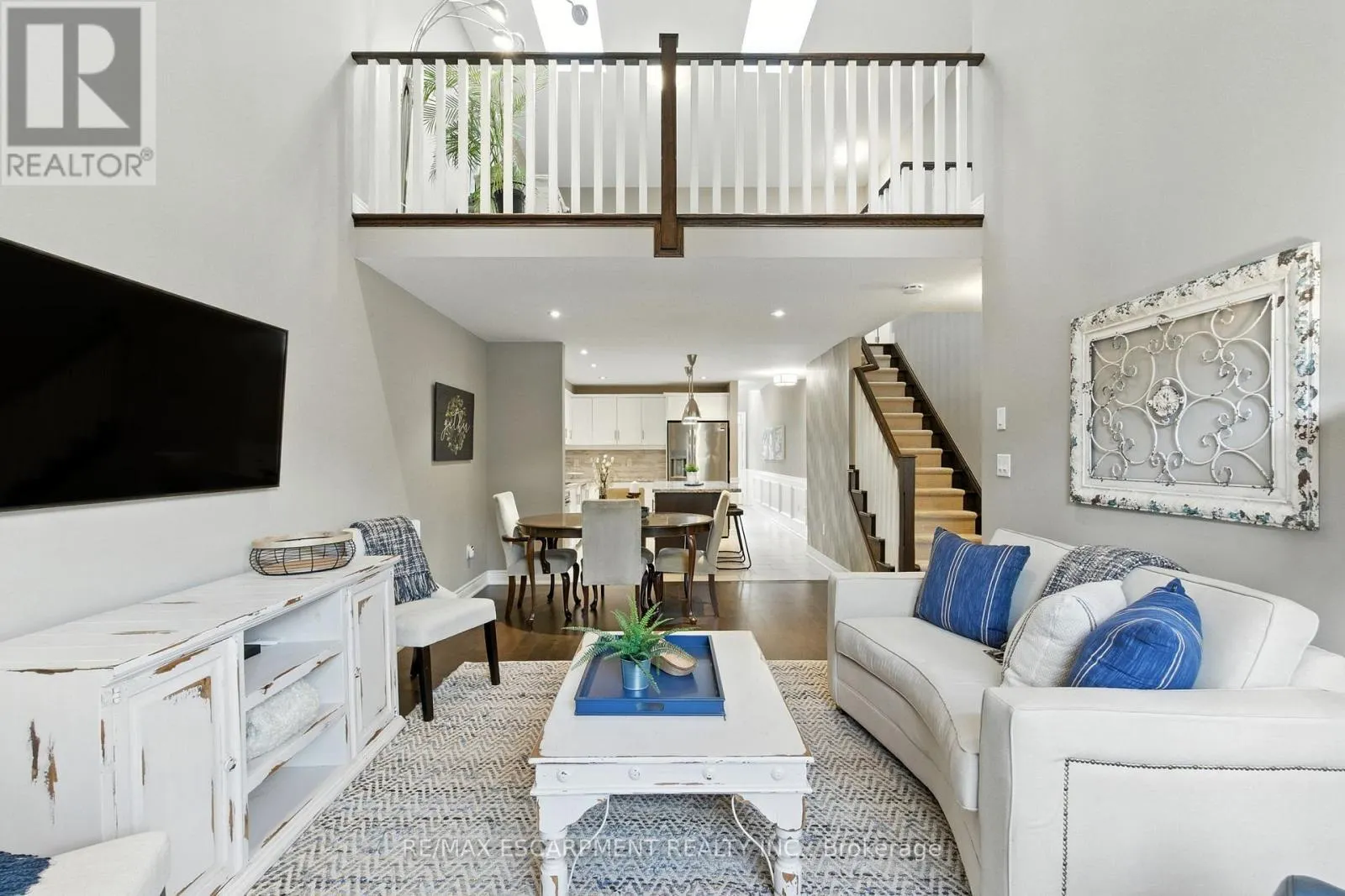 4 BURGUNDY GROVE