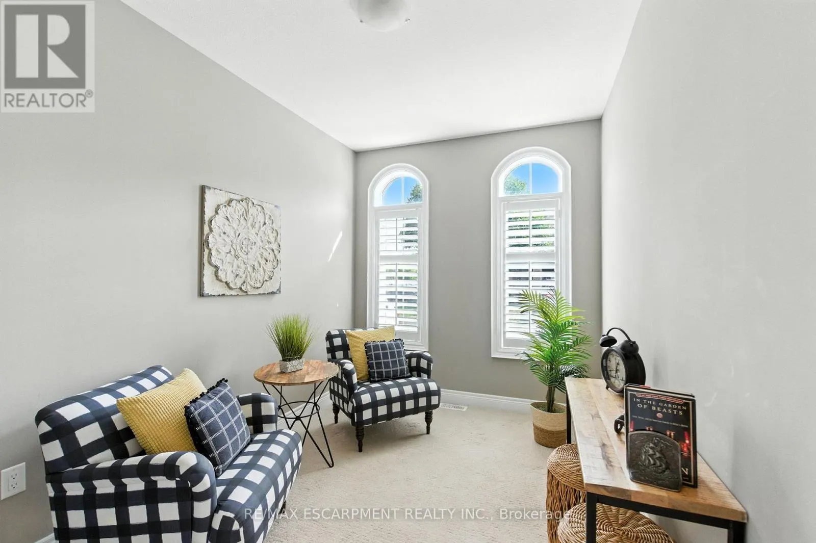 4 BURGUNDY GROVE