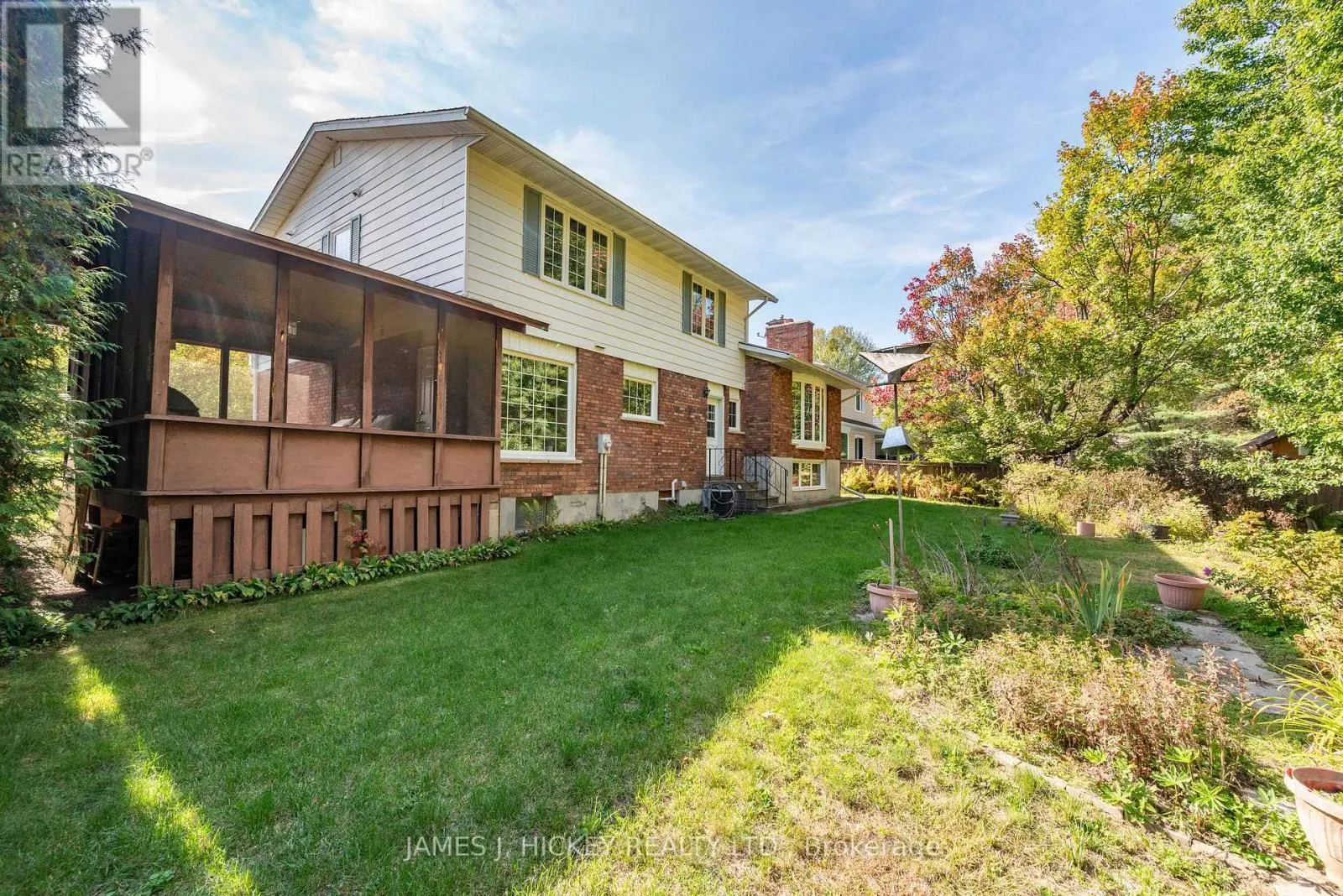 116 FRONTENAC CRESCENT