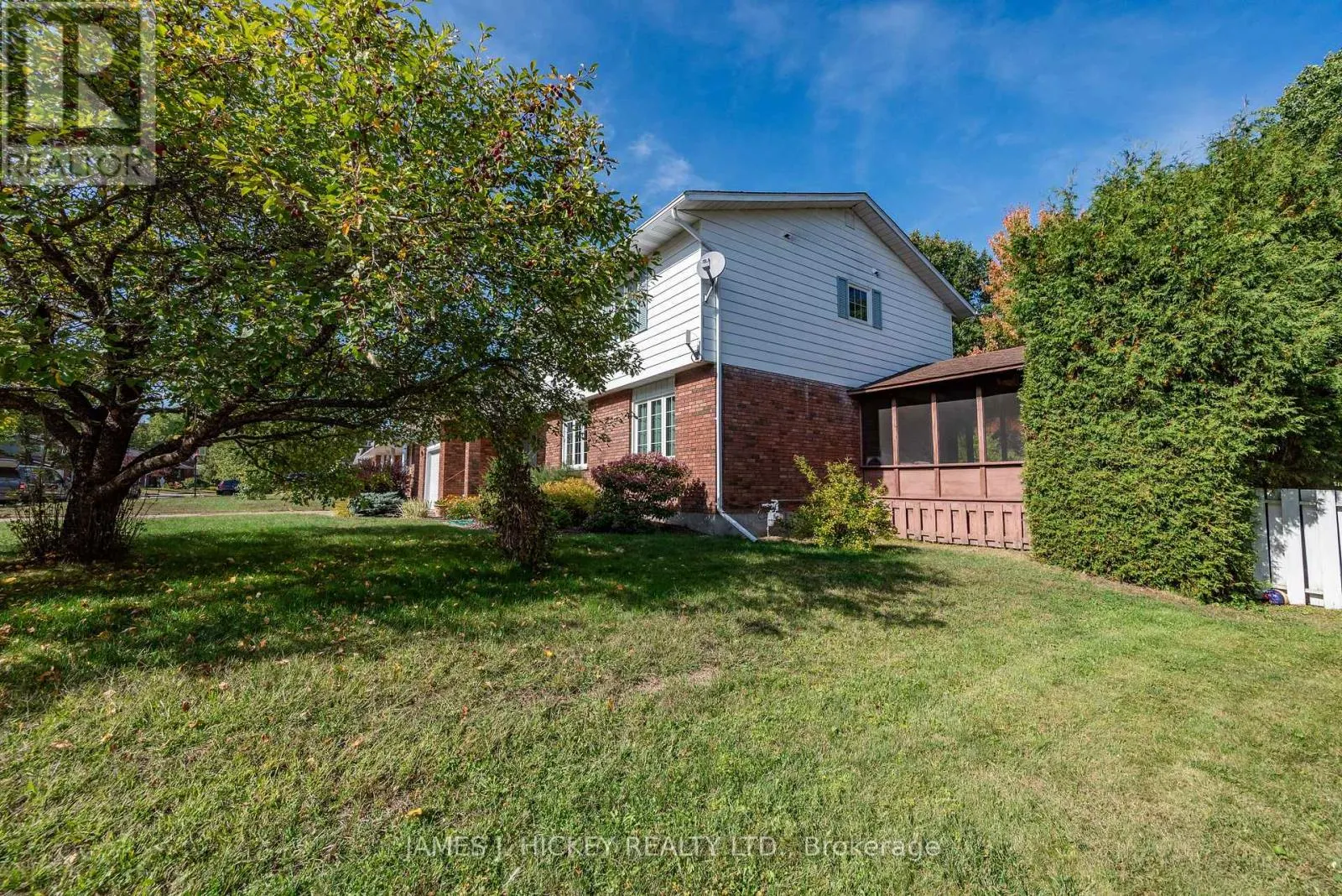 116 FRONTENAC CRESCENT