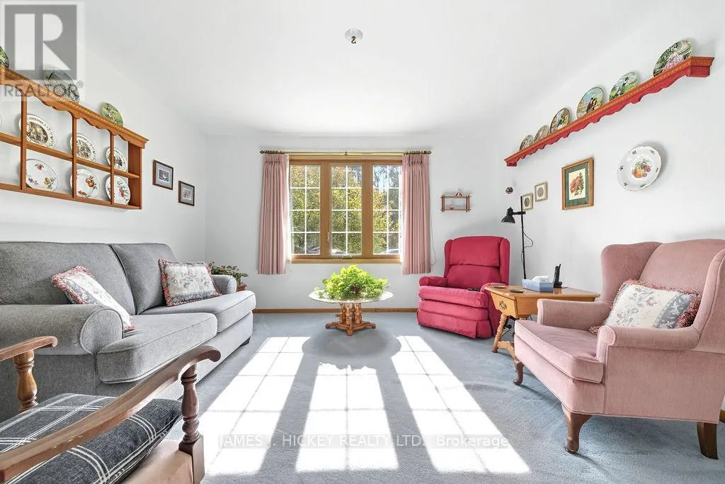 116 FRONTENAC CRESCENT