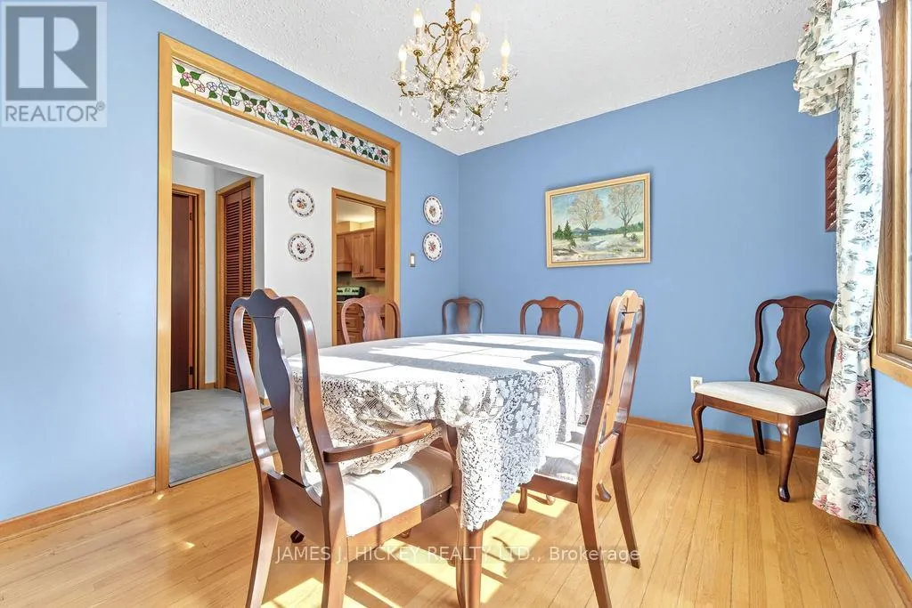 116 FRONTENAC CRESCENT