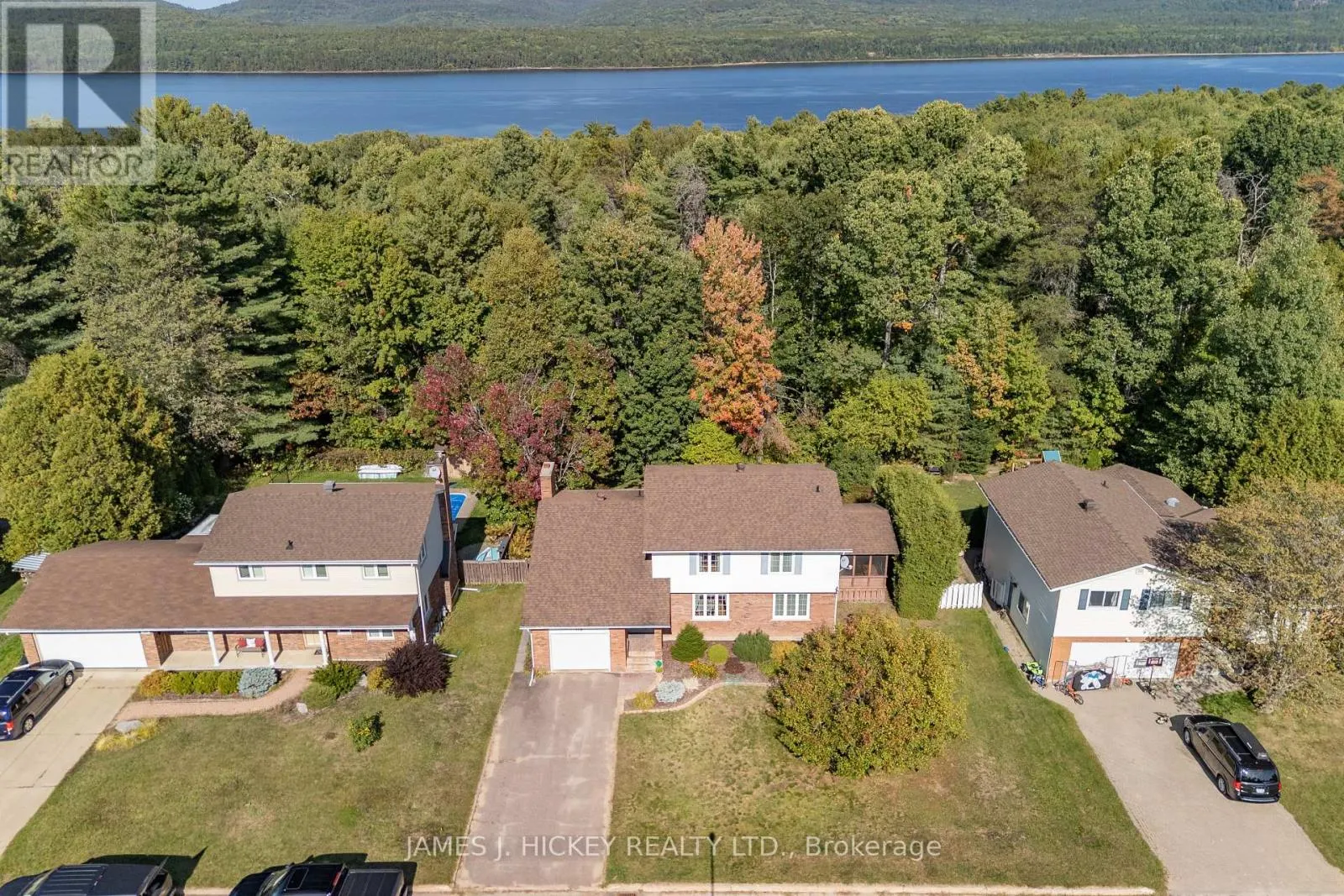116 FRONTENAC CRESCENT