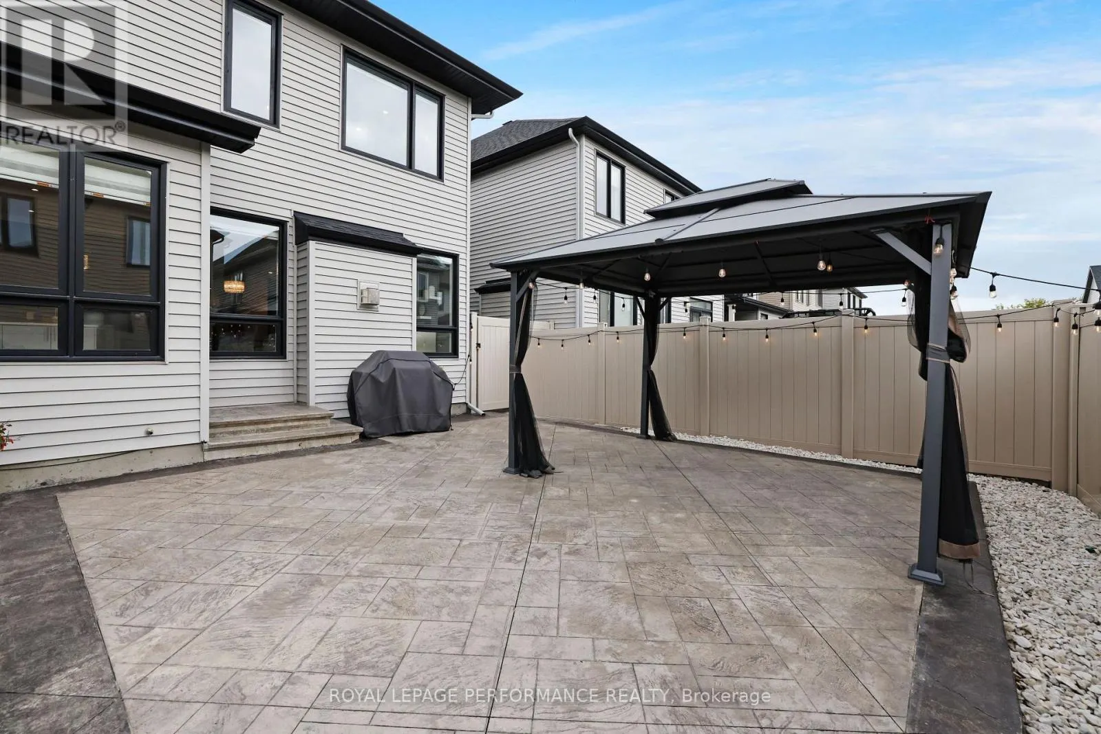 266 SHINLEAF CRESCENT