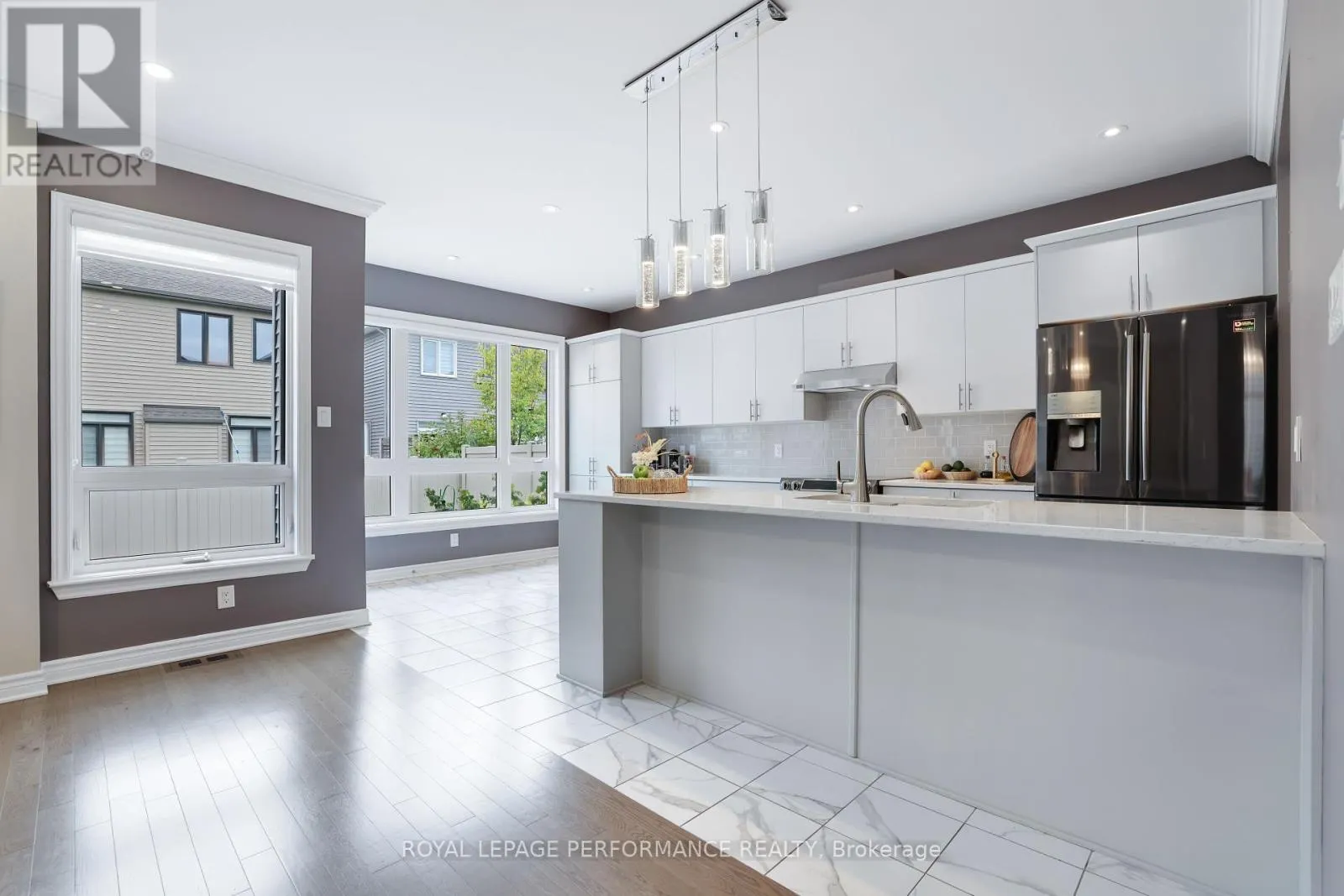 266 SHINLEAF CRESCENT