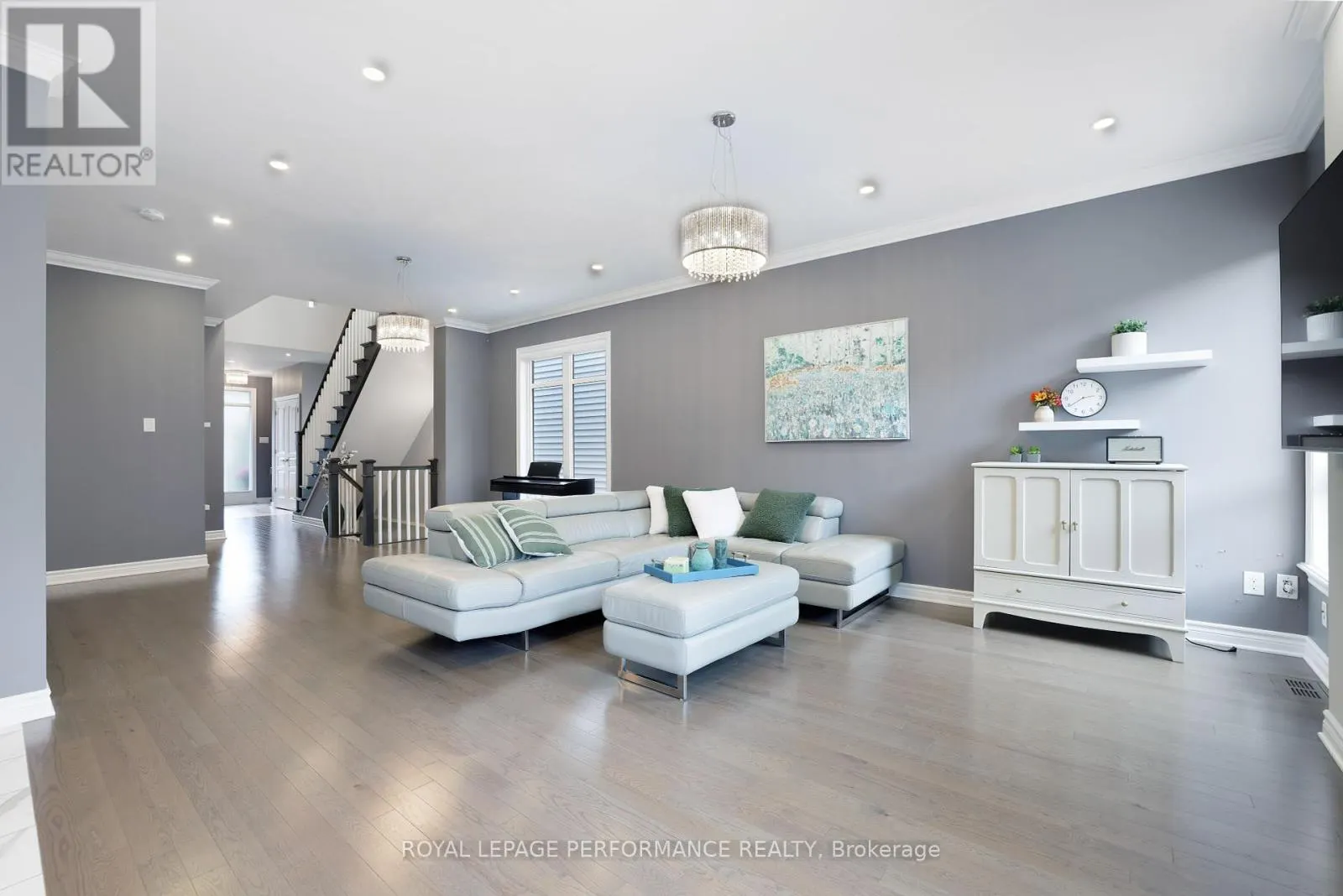 266 SHINLEAF CRESCENT