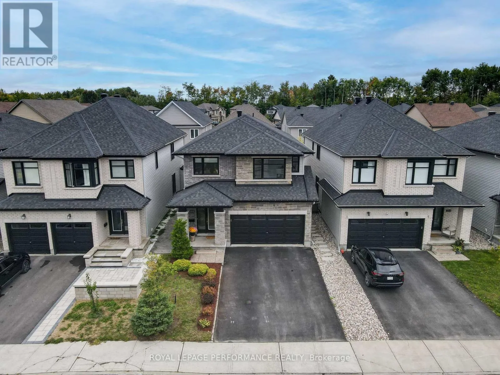 266 SHINLEAF CRESCENT