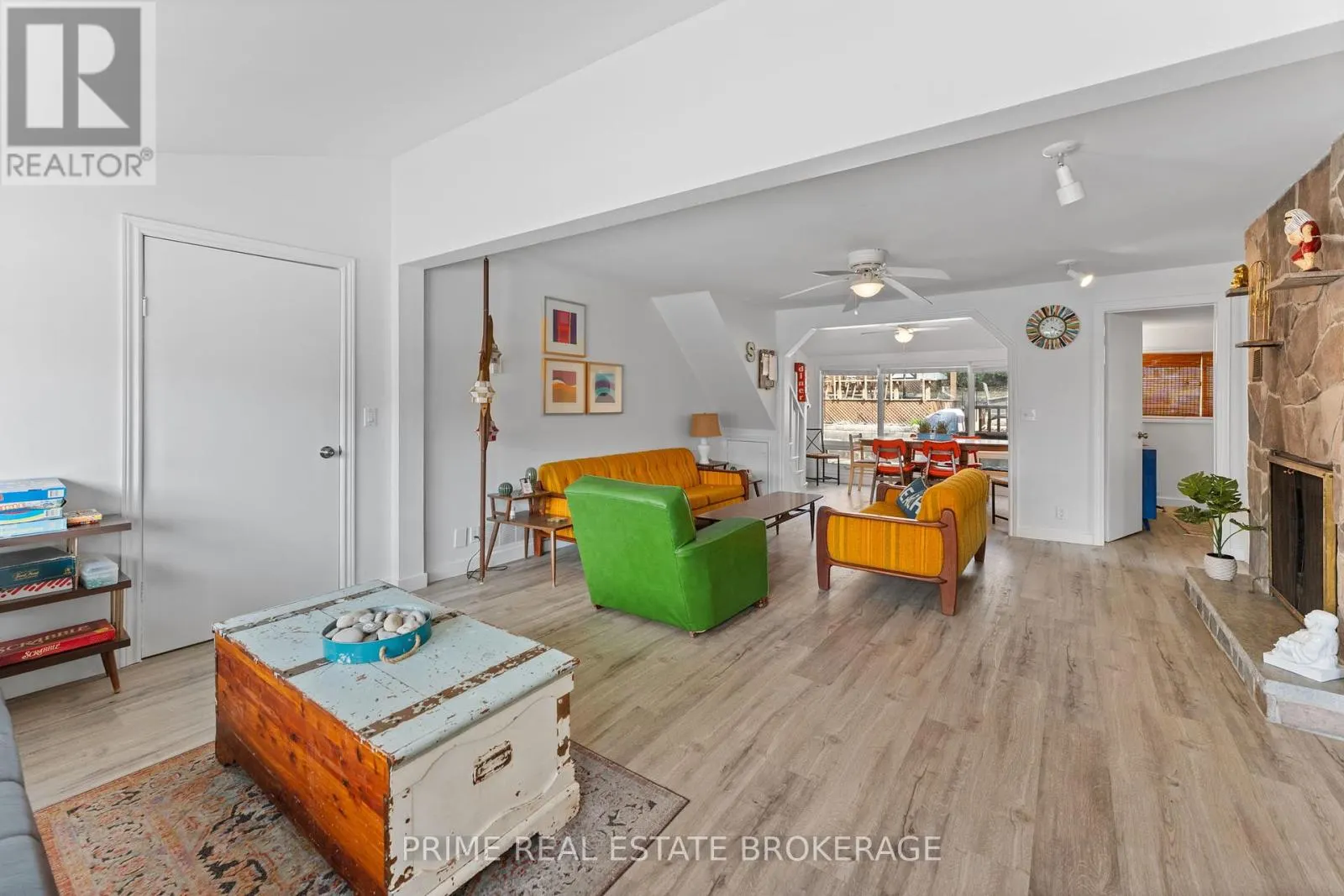 28 WOODWARD AVENUE