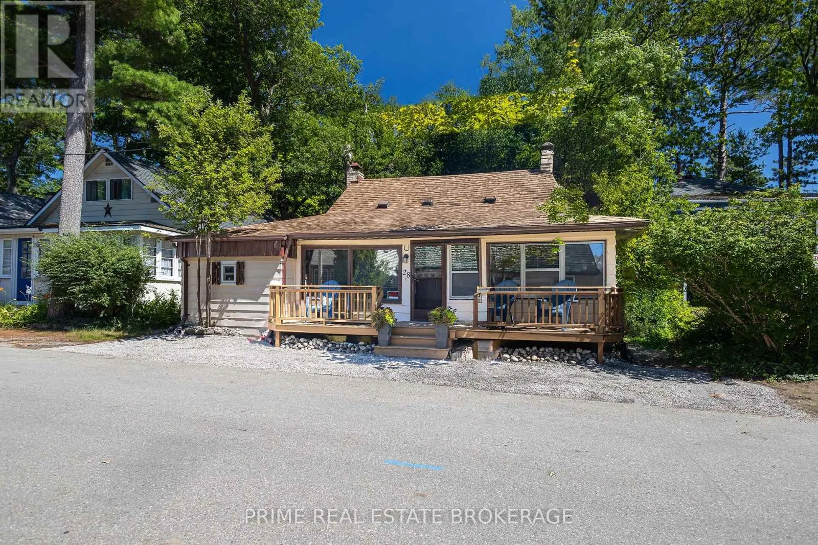 28 WOODWARD AVENUE