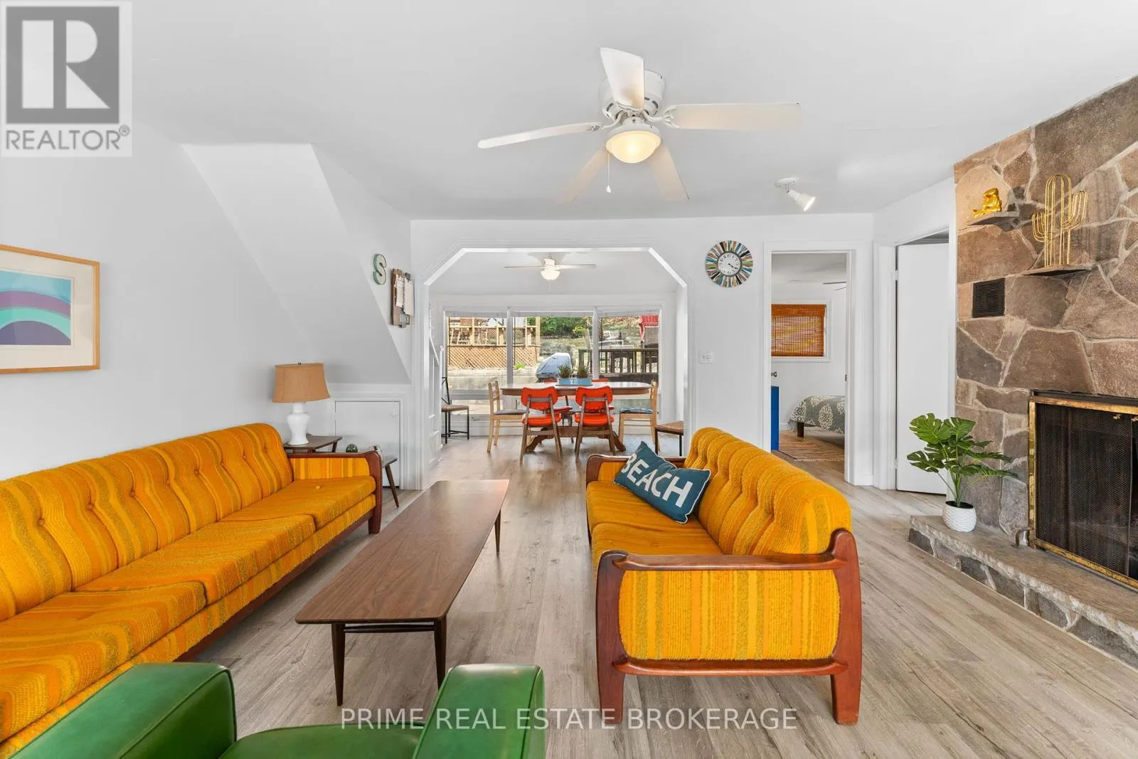 28 WOODWARD AVENUE
