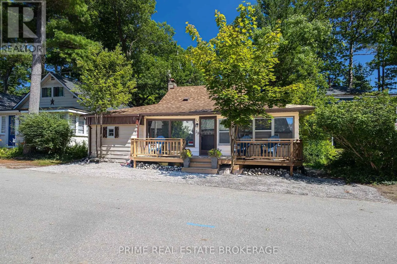 28 WOODWARD AVENUE