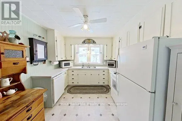 43 JARVIS STREET N