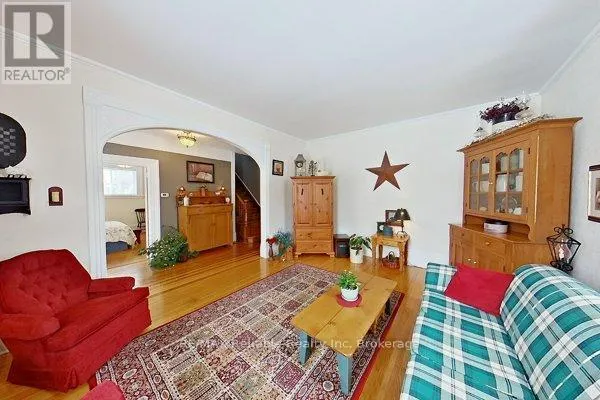 43 JARVIS STREET N