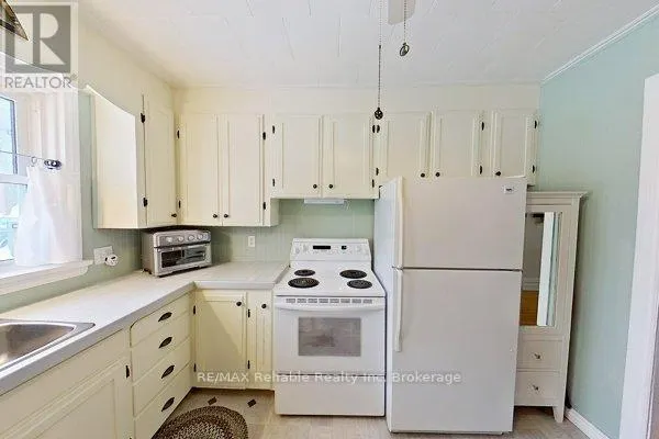 43 JARVIS STREET N
