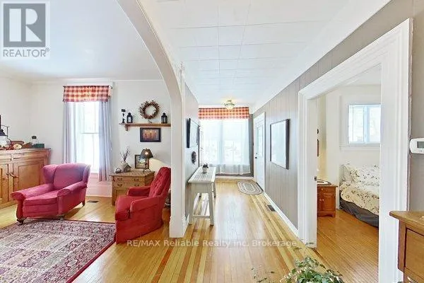 43 JARVIS STREET N