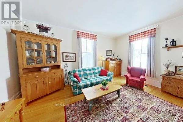 43 JARVIS STREET N