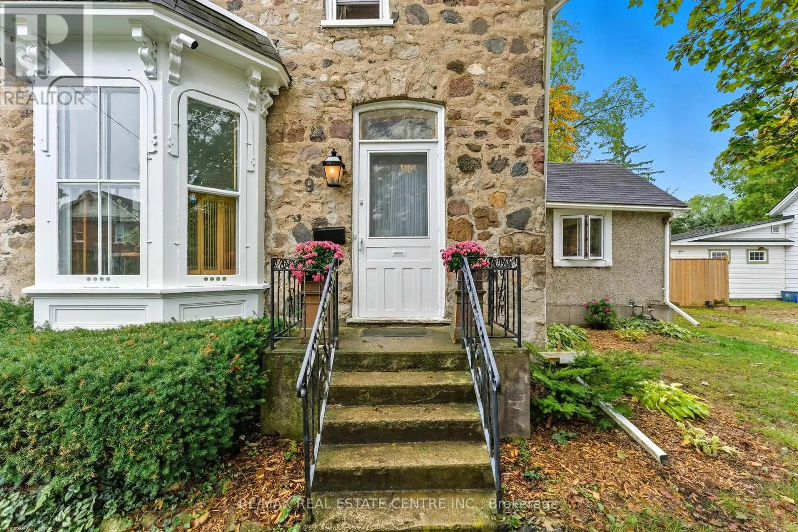 9 DUMFRIES STREET