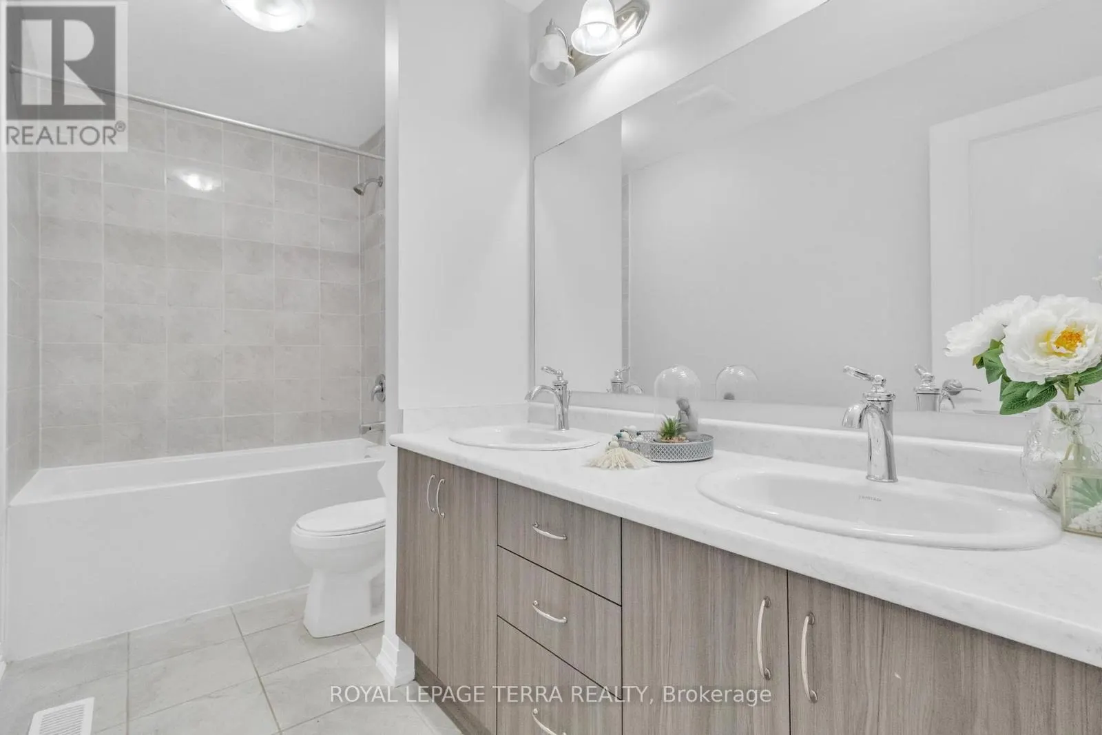 352 BISMARK DRIVE