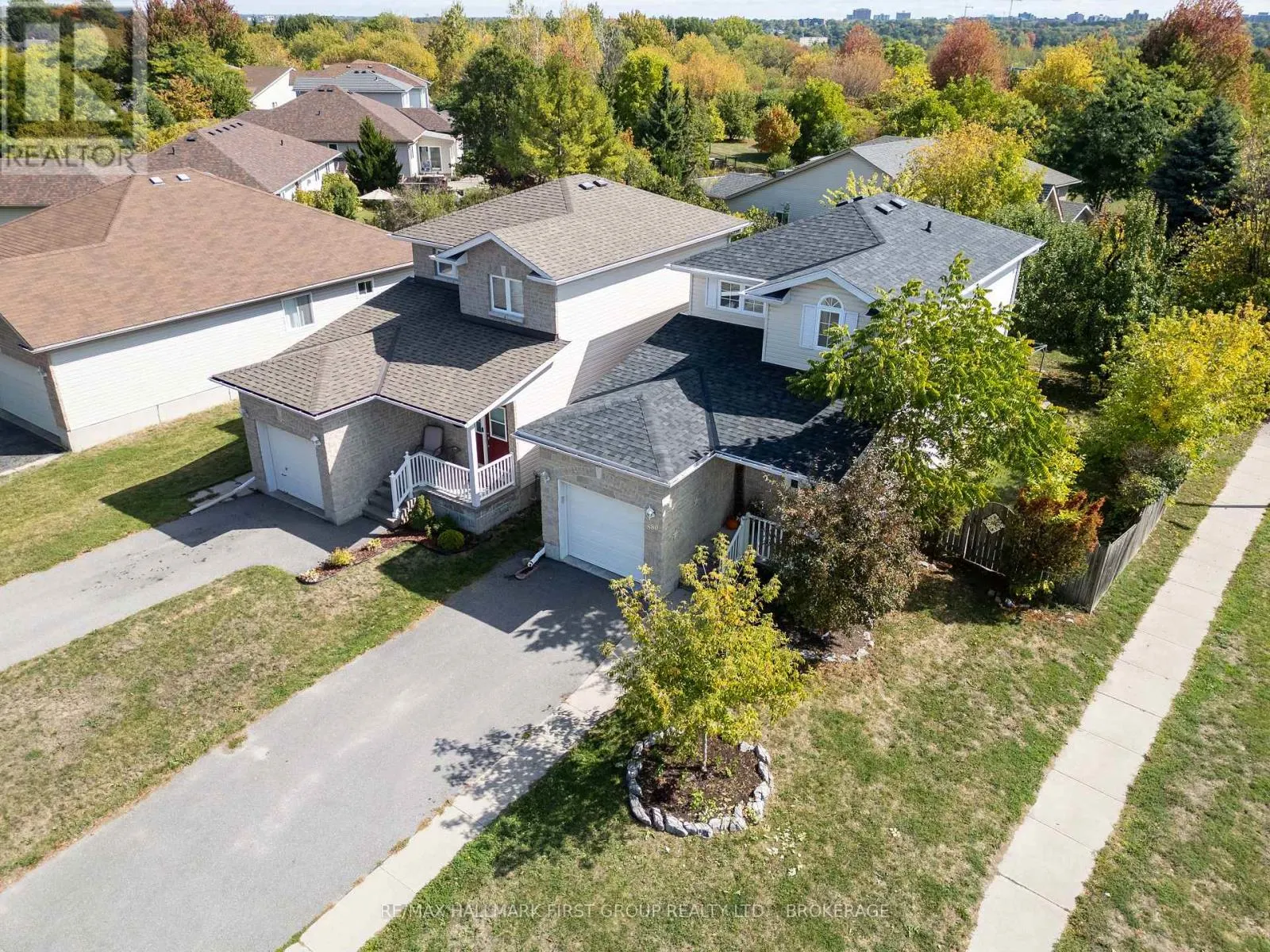 580 HERITAGE COURT