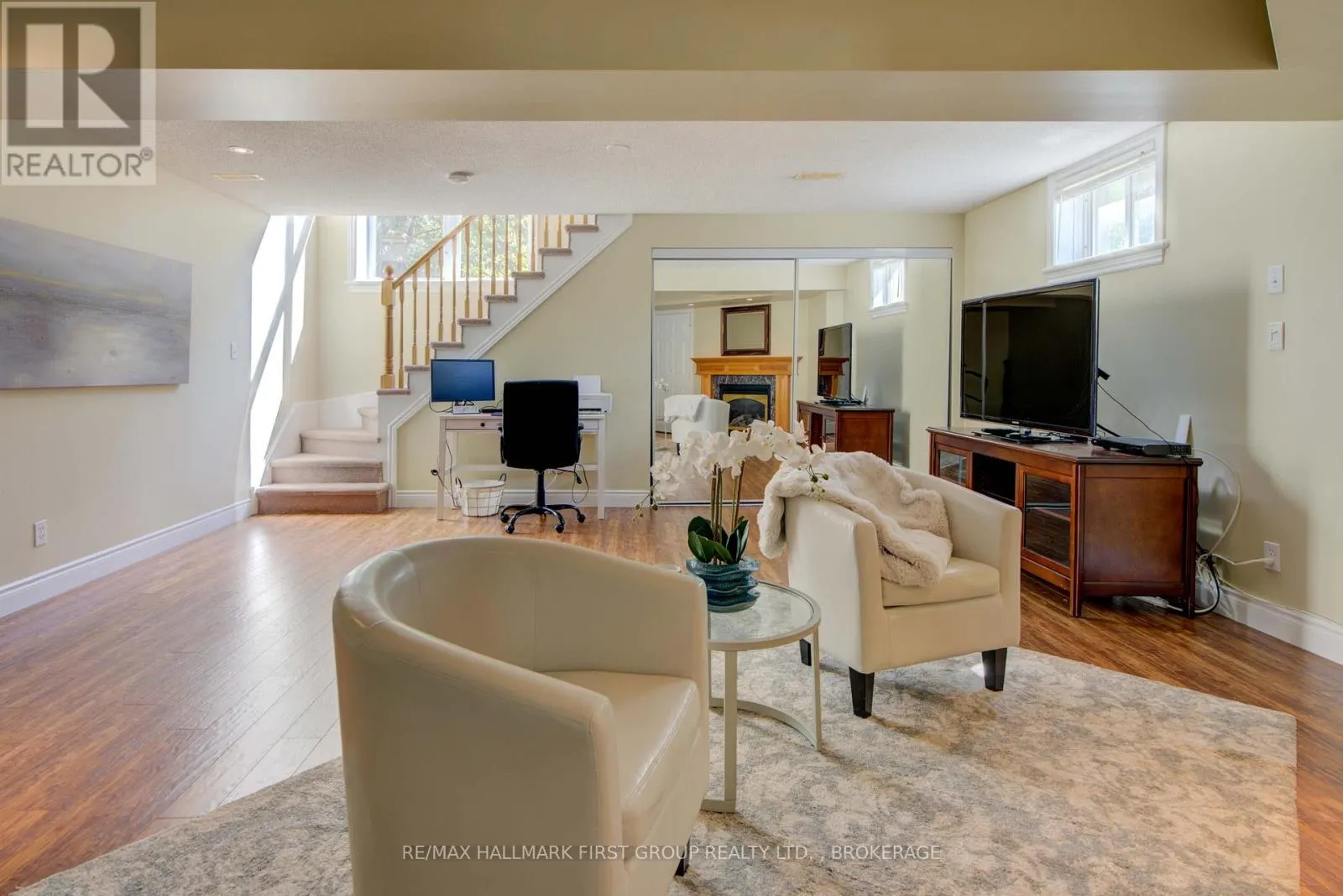 580 HERITAGE COURT