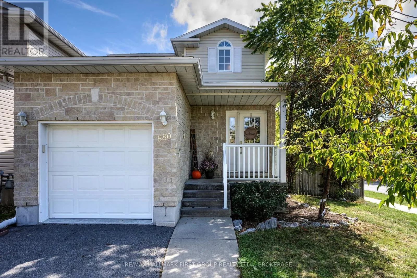 580 HERITAGE COURT