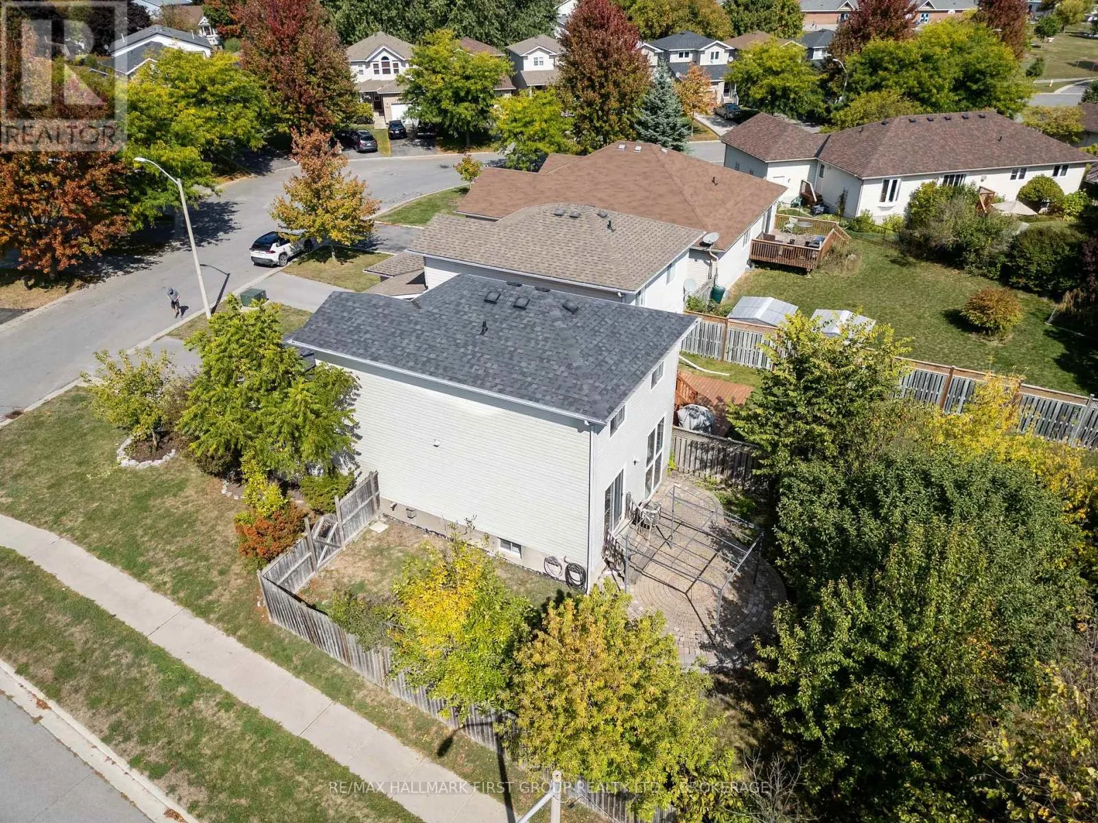 580 HERITAGE COURT