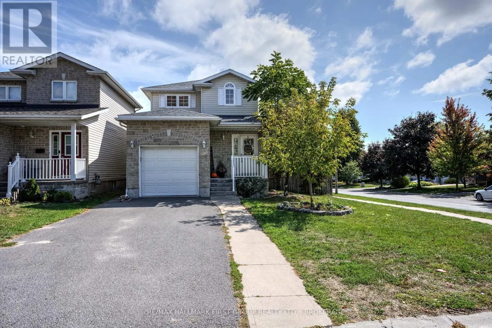 580 HERITAGE COURT