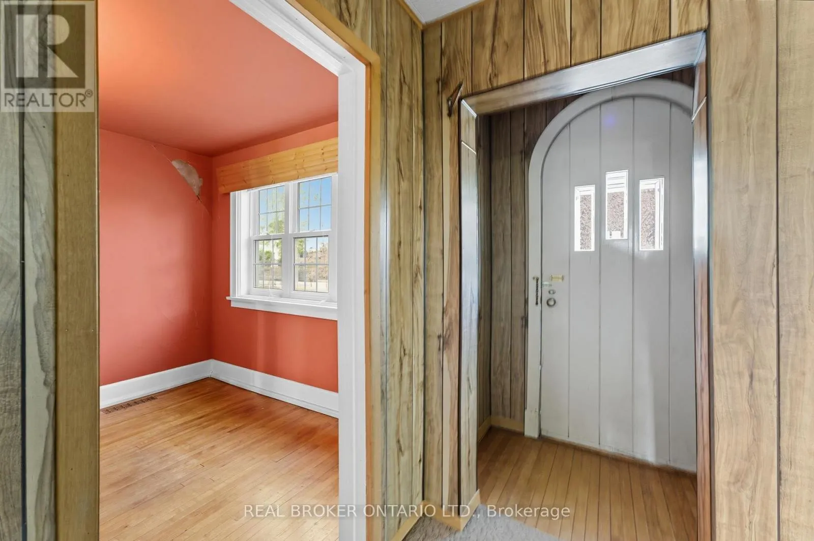 505 MAIN STREET E